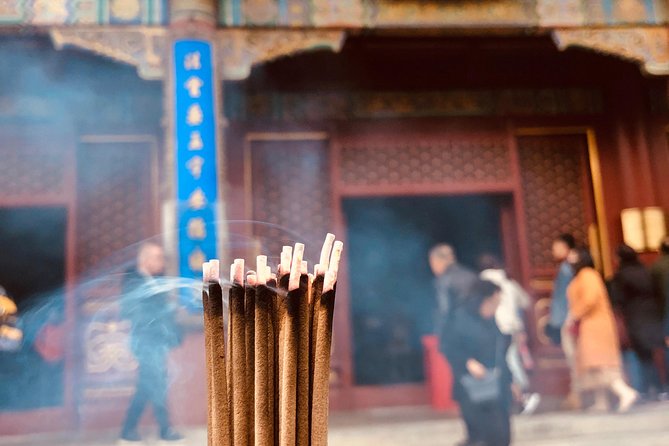 4-Hour Private Beijing Walking Tour of Lama Temple and Hutong - Yonghegong Lama Temple: where locals come for harmony