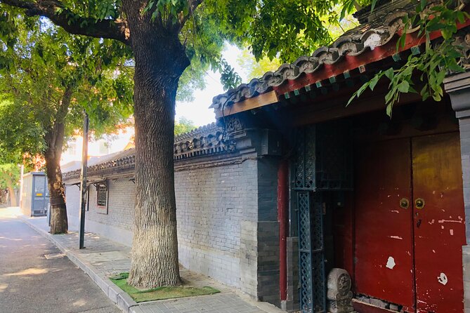 4-Hour Private Tour of Calligraphy Class, Hutong and Dumplings - Hutong Walking Through the Zigzag Lanes and Local History