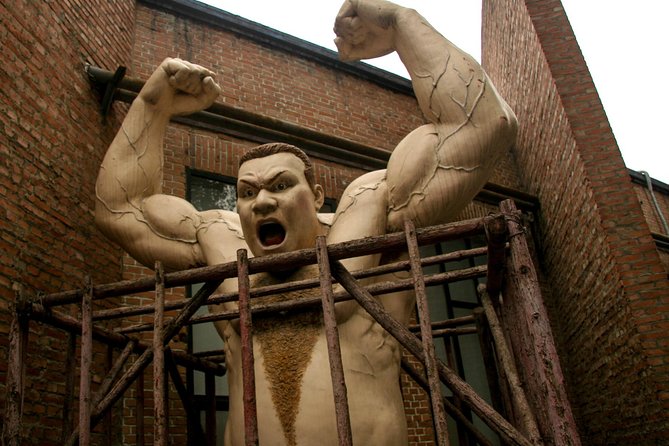 6-Hour Private Beijing Tour: Flower and Fish Market, Panjiayuan Antique Market and 798 Art Zone - Stop 3: 798 Art Zone (Contemporary Beijing in a Creative Playground)