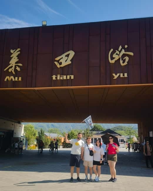 Afternoon Bus Transfer to Mutianyu Great Wall + Entry Ticket - Food, shopping, and the kind of day you are actually buying