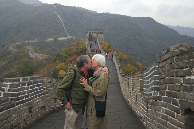 All-inclusive Day Tour: Mutianyu Great Wall & Beijing Panda Zoo with Local Lunch - Panda House at breakfast: what you should expect