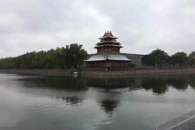 All-inclusive Day Tour: Tiananmen Square, Forbidden City & Ming Tombs with Lunch - Guide style and communication: why it matters in these sites