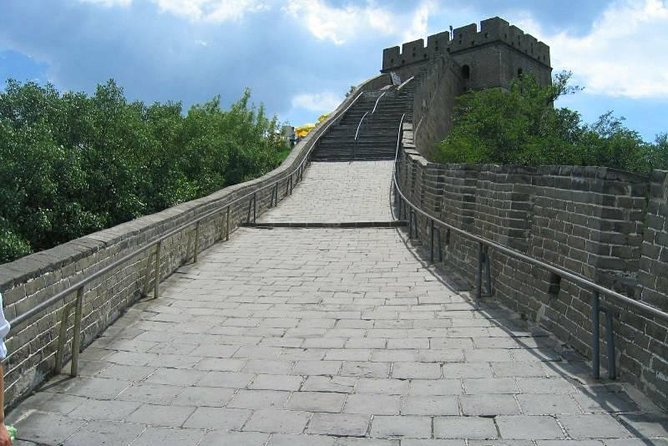 Badaling Great Wall and Ming Tombs Day Tour from Beijing - What an “8-hour” tour really means in your day