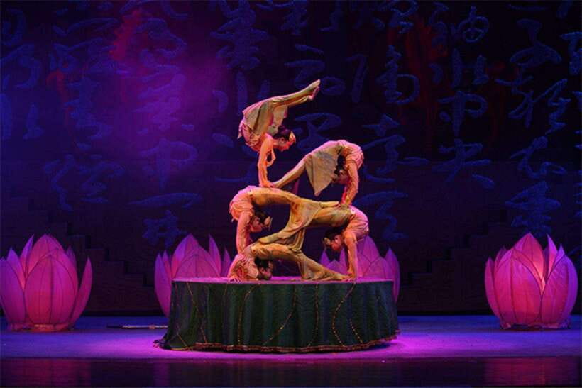 Beijing: Acrobatic Show Tickets Traditional & Modern Fusion - For Whom This Show Is Perfect (and For Whom It Might Not)