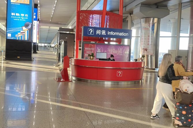 Beijing Airport Layover Forbidden city Great Wall Private Tour - Chinese lunch and water, plus the comfort factor that matters