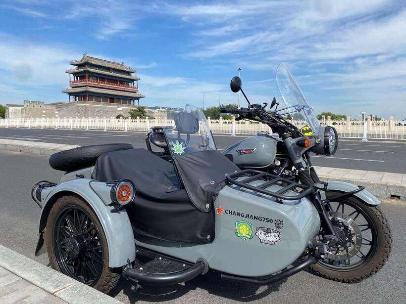 Beijing:Ancient & Modern City Tour by Sidecar(Day/Night) - Guides matter more than you think, especially on a sidecar