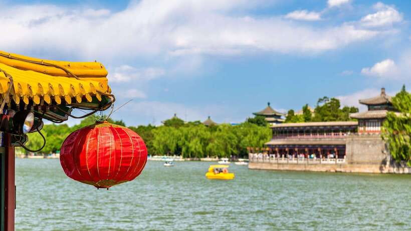Beijing: Beihai Park Entry Ticket & English PDF Guidebook - Jade Island and the White Dagoba: the viewpoint everyone targets