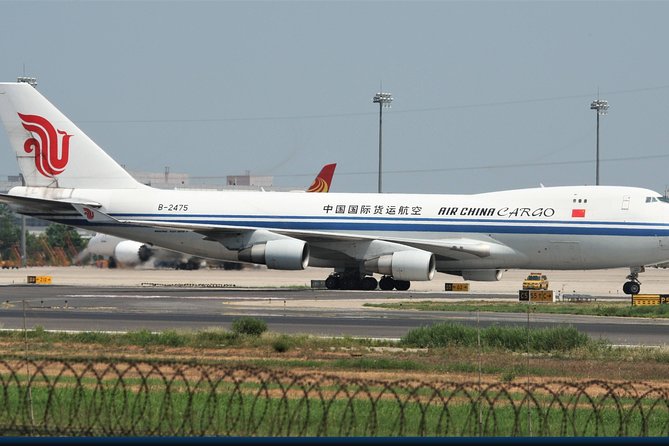 Beijing Capital International Airport Transfer: Airport (PEK) to Hotel Roundtrip - The Arrivals Moment: Meet-and-Greet, Customs, and Your Sign