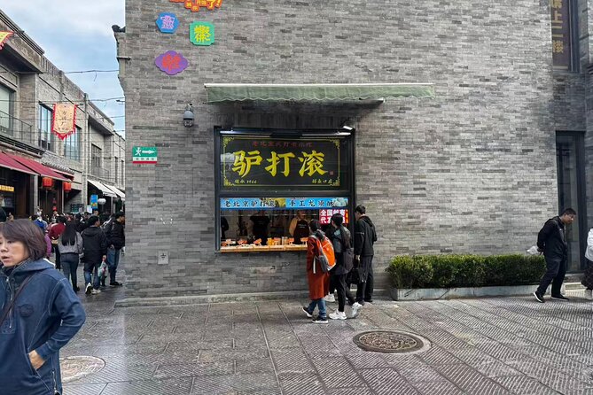 Beijing City Walk: Explore Hutongs Life and Old Beijing - Why the best value is in what your guide adds between the landmarks