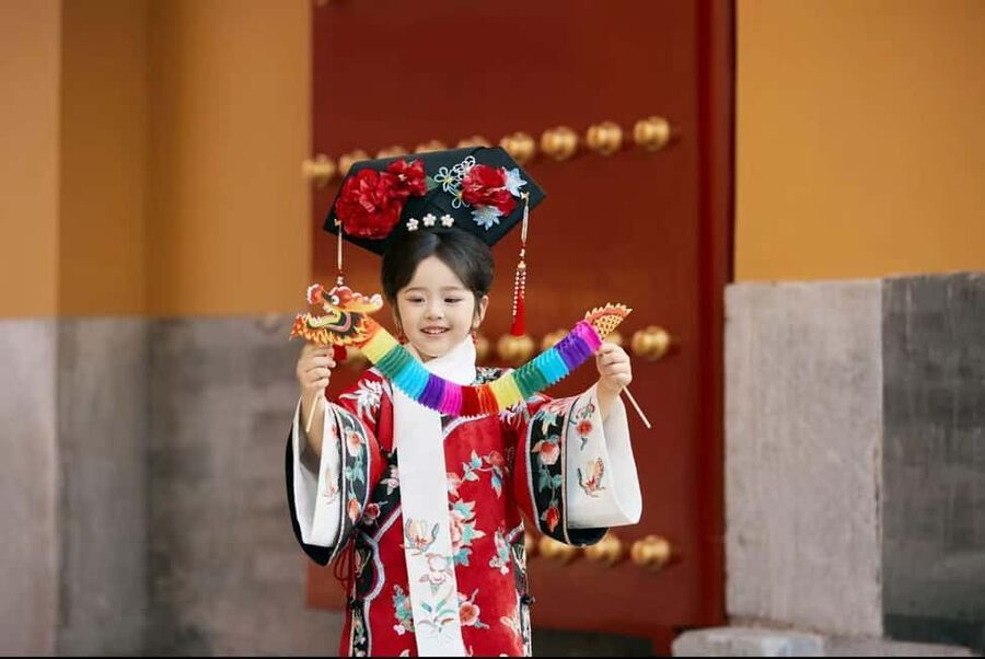Beijing:Forbidden City Tour w/Traditional Costume Experience - Forbidden City plus the Beijing central axis story