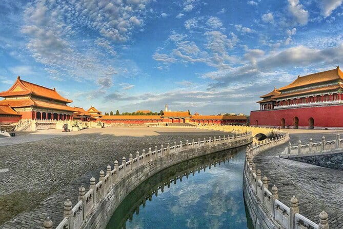 Beijing Historic City Guided Walking Tour + Calligraphy Creation - Stop 2: Hutong alley time, where dynasties become real daily life