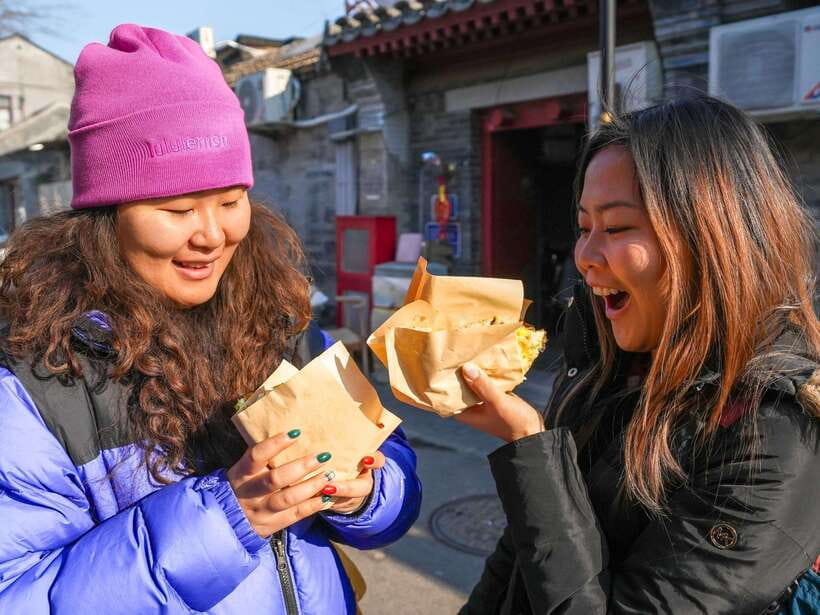 Beijing: Hutong Breakfast Food Tour - Mr. Yu’s Beef Flatbread and Tofu Pudding: Comfort Food, Old School