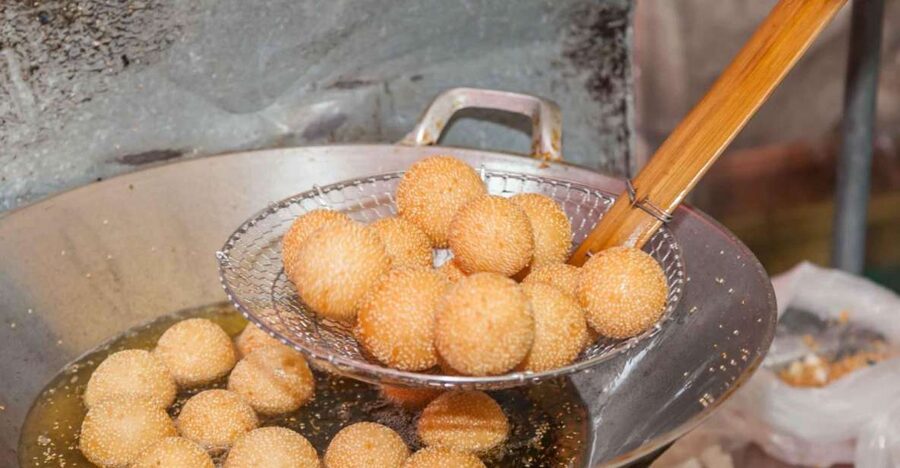 Beijing: Hutong Culinary Walking Tour with 15+ Tastings - Pacing, Weather, And What To Eat Before You Go