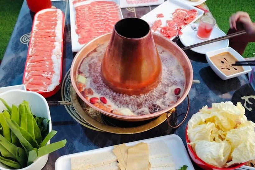 Beijing Hutong Dinner and Beer Walking Private Tour - Hutongs at night, with stories you can use