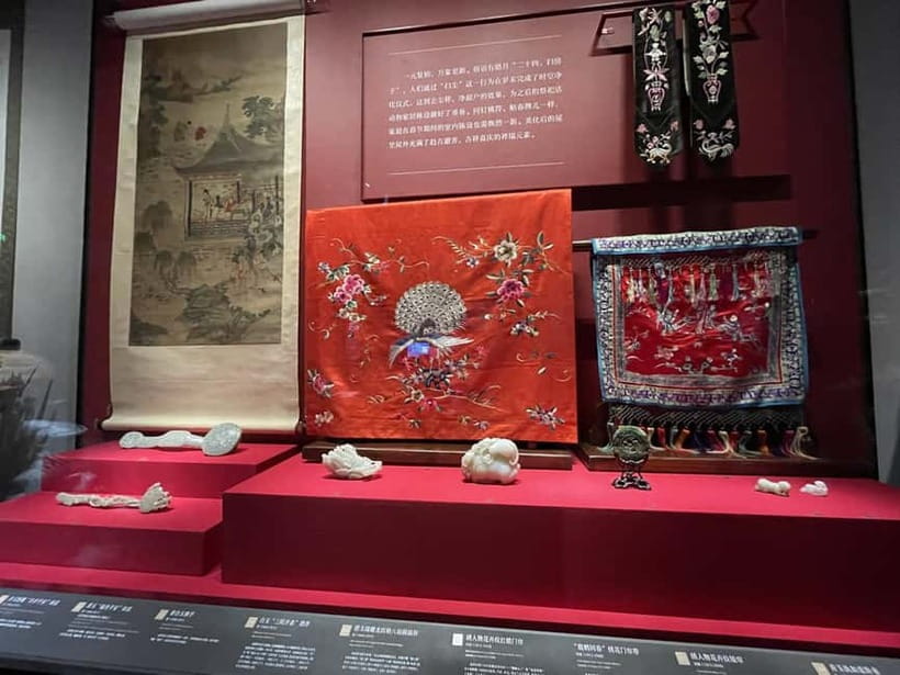 Beijing: Hutongs & Food & Culture Walking Tour - Tea house time and crafts, where the culture becomes hands-on