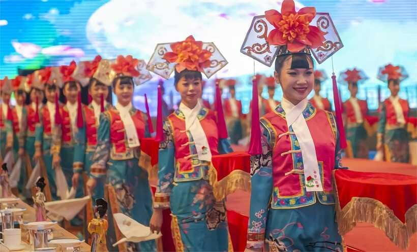 Beijing: Imperial Cuisine Experience & Cultural Performance - Small practical tips I recommend before you go