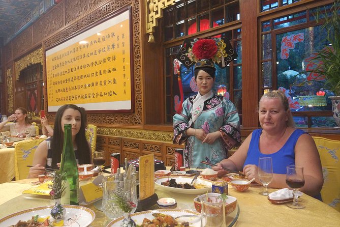 Beijing Imperial Dining Experience at Bai Jia Da Yuan Restaurant with Houhai Lake Bar Tour - Price and value: what you’re paying for with a $268 per person evening