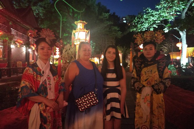 Beijing Imperial Dining Experience at Bai Jia Da Yuan Restaurant with Houhai Lake Bar Tour - Timing, language help, and the practical “make it smooth” checklist