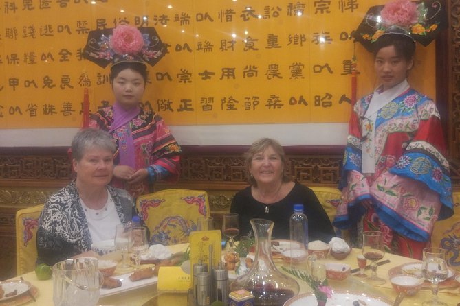 Beijing Imperial Dining Experience at Bai Jia Da Yuan Restaurant with Houhai Lake Bar Tour - Who should book this imperial dinner and Houhai tour