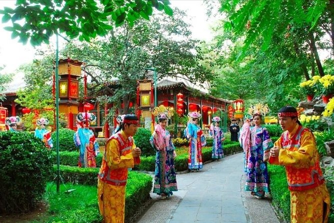 Beijing Imperial Dinning Experience with Night Tour - The 6:00 PM Start: How the Night Tour Flows