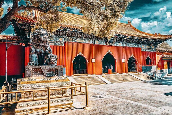 Beijing Lama Temple Entrance Ticket with Optional Guided Service - Using the optional English guide to actually understand what you see