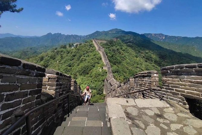 Beijing Layover: Mutianyu Great Wall Guided Tour or Transfer - Mutianyu in a 5 to 6 hour window: layover-friendly or stressy?