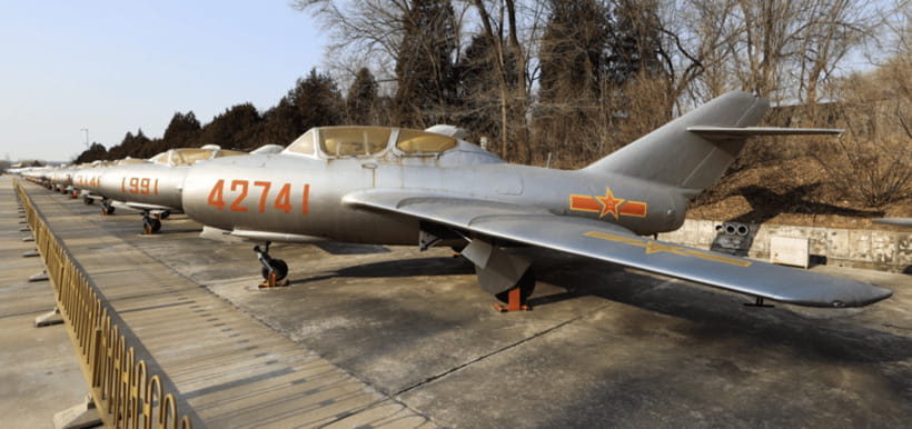Beijing: Mutianyu Great Wall Tour and China Aviation Museum - China Aviation Museum, Aircraft Without the Usual Barriers