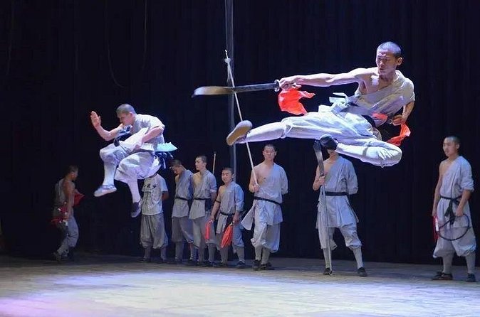 Beijing Night Tour Kungfu Show - Getting there near public transport, and avoiding the biggest headache