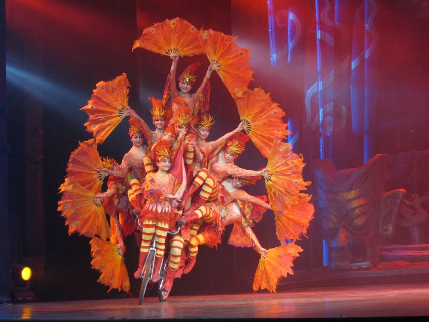 Beijing Night Tour with Acrobatics Show & PekingDuck Dinner - Peking duck dinner: why the slicing-in-front-of-you matters