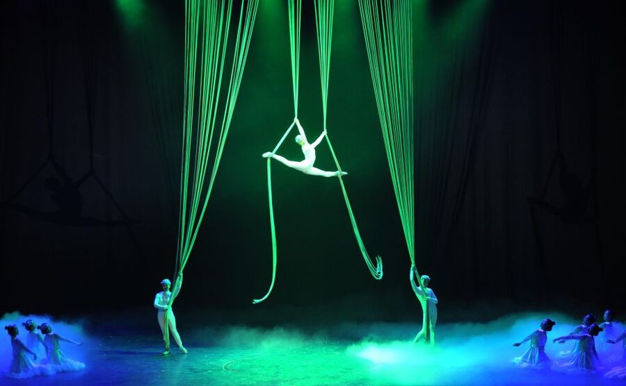 Beijing Night Tour with Acrobatics Show & PekingDuck Dinner - Timing and smart packing for weather and comfort