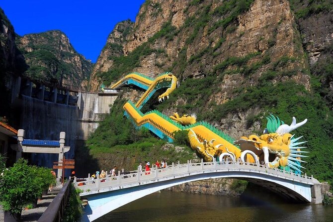Beijing Private Tour to Badaling Great Wall and Longqing Gorge with Boat Ride - Why this Badaling and Longqing Gorge combo saves your day