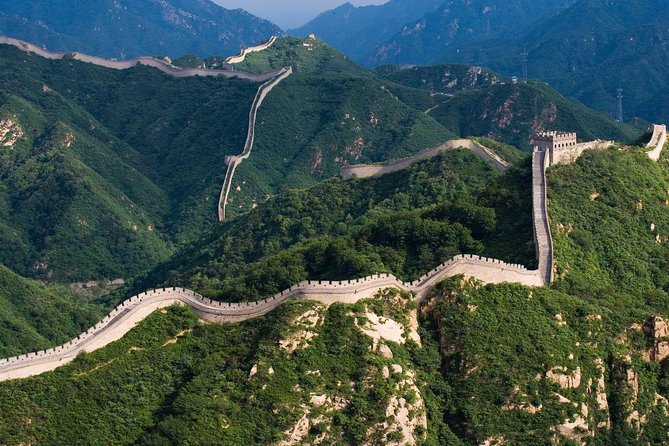 Beijing Private Tour to Badaling Great Wall and Longqing Gorge with Boat Ride - Badaling Great Wall with cable car round trip: the main event done efficiently