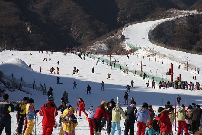 Beijing Private Tour to Huaibei Ski Resort and Mutianyu Great Wall with Lunch - Huaibei Ski Resort: skiing with a Great Wall backdrop