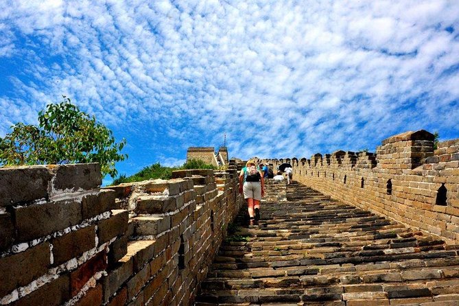 Beijing Private Tour to Huaibei Ski Resort and Mutianyu Great Wall with Lunch - The guide experience: why Lucy and Albert set a good tone