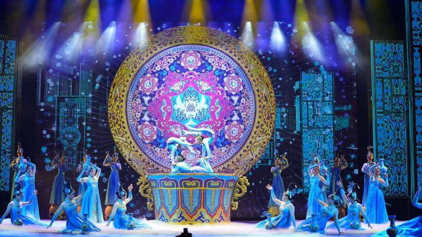 Beijing: Red Theatre Acrobatics Show Ticket-Local Must-See - Ticket handling that actually saves time