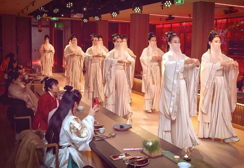 Beijing Royal Dinning Experience with cultural performance - Should You Book This Beijing Royal Dining Experience?