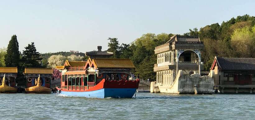 Beijing:Summer Palace Private/Group Tour or book Ticket Only - Crowd control and guide support: how small details matter