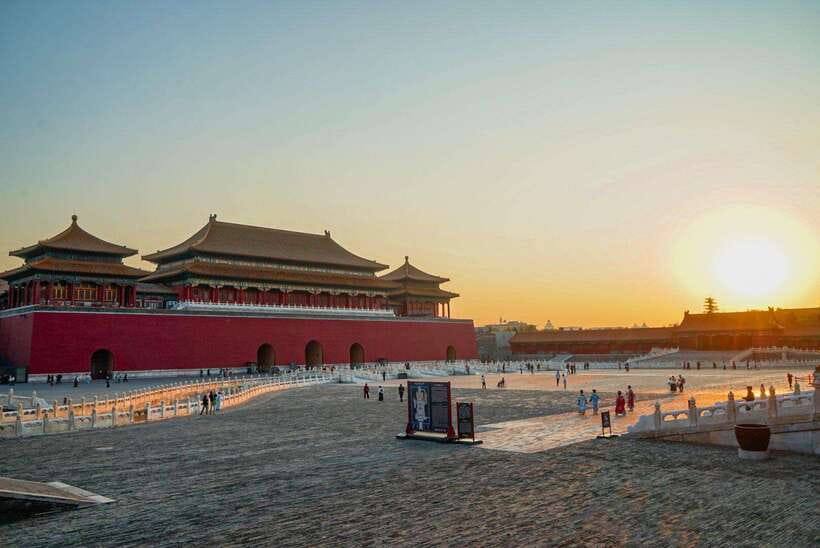 Beijing:Temple of Heaven+Forbidden City Private City Tour - Tiananmen Square: Big Scale, Clear Context