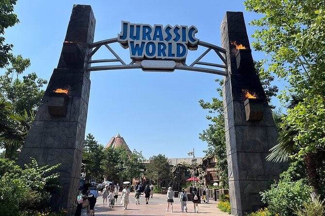 Beijing Universal Studios One Day Pass - It’s not just rides: shows and themed restaurants as part of the day plan