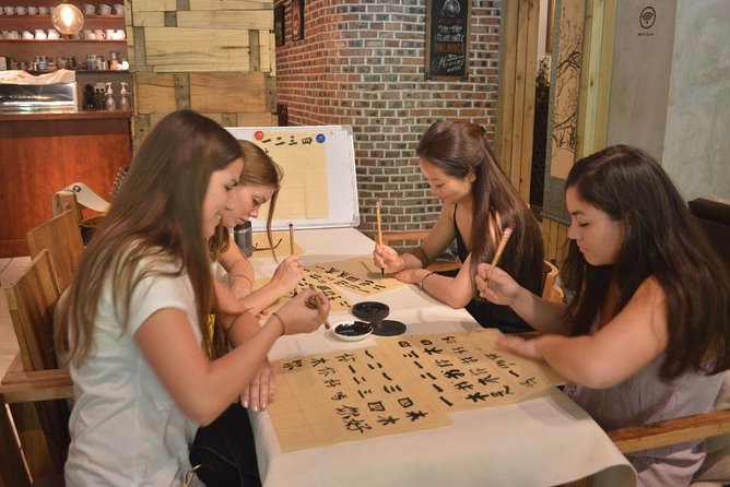 Beijing Wangfujing Calligraphy Class by Forbidden City - How the session feels: from first attempts to a real result