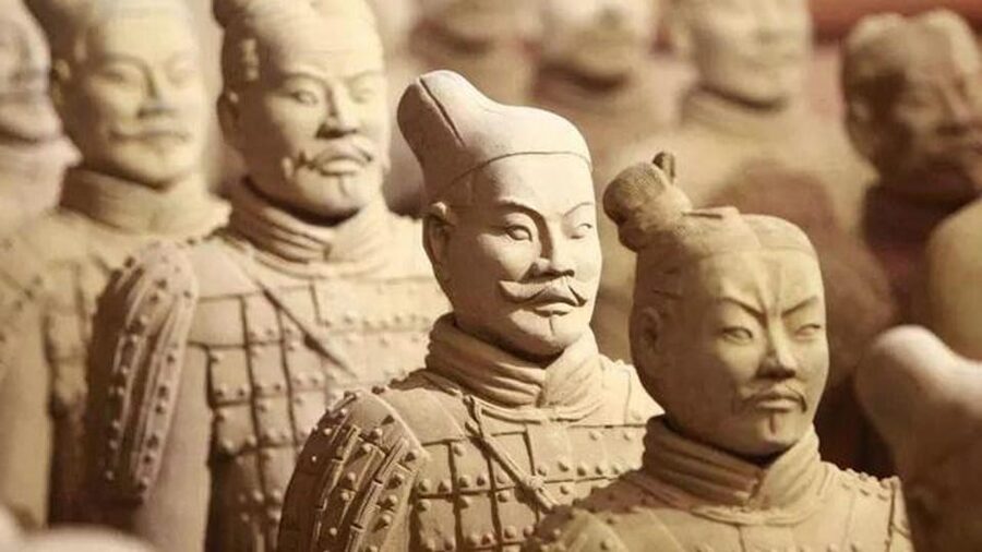 Beijing: Xi'an Terracotta Tour by Train-All Tickets Included - Xi’an handoff and your private car to the museum