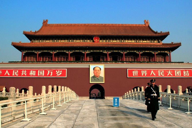 Bullet Train Private Tour: Beijing Tiananmen Square, Forbidden City & Great Wall - Lunch, bottled water, and the rhythm of an 8 to 10 hour day