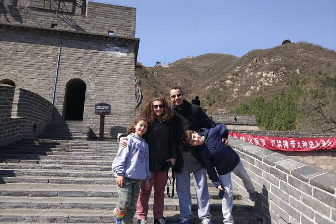 BusDa-Ancient Great Wall &Badaling Great Wall Full-day Bus Tour - Lunch, group size, and comfort on a long mountain day