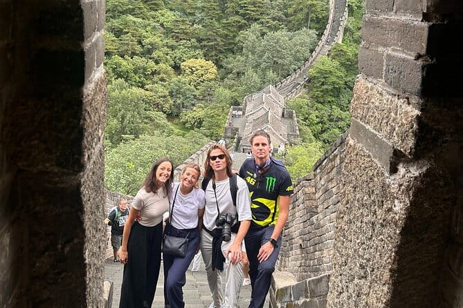 BusDa-Full-Day Bus Trips: Mutianyu, Summer & Old Summer Palaces - Who should book this full-day bus tour?