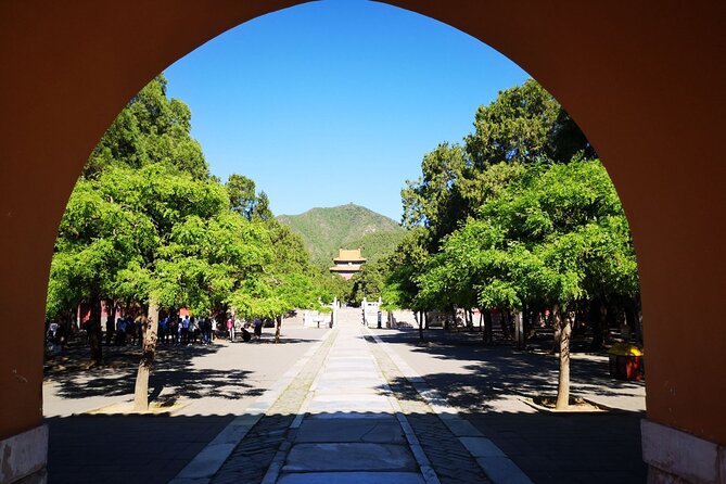 BusDa- Private Tour: Mutianyu Great Wall &Ming Tombs(Chang Ling) - Getting There Comfortably: What Pickup and the Bus Mean for Your Day