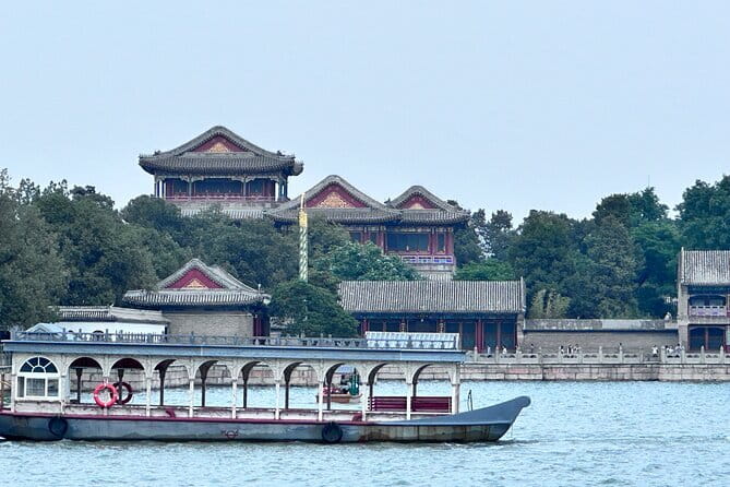 Exclusive Mutianyu Great Wall and Summer Palace Private Day Tour - Lunch: it is included as a plan, but not as a meal