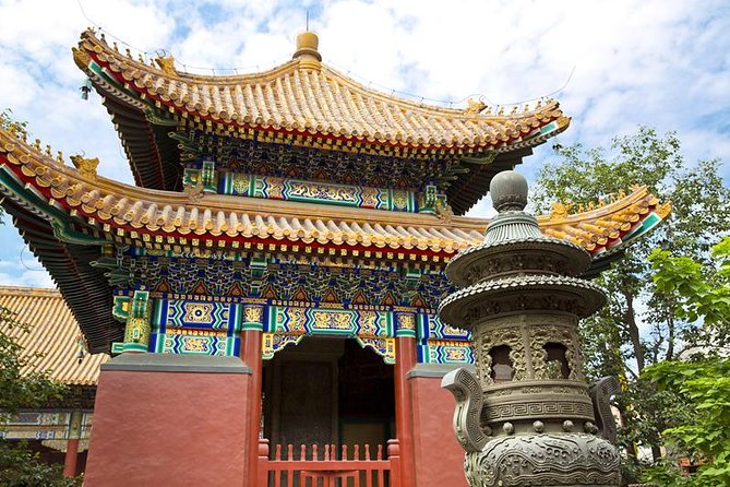 Full-Day Beijing City Tour: Hutongs, Lama Temple and Panda House - Lama Temple (Yonghegong): the Tibetan-style compound that feels different