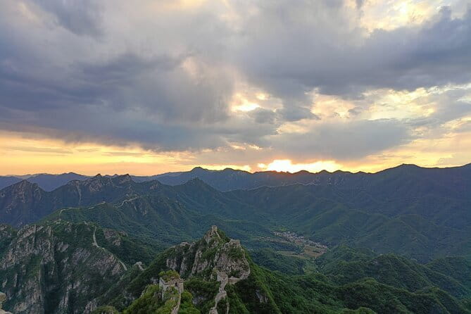 Jiankou Great Wall private guided day tour in English - The 10:00 departure: a smooth escape from city noise