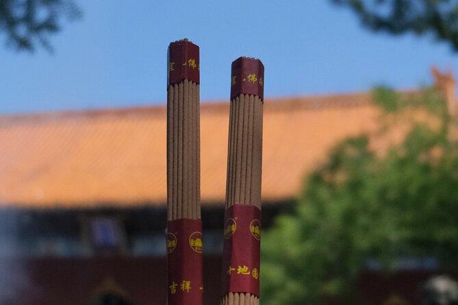 Lama Temple Tour with Tickets: Beijing's Hidden Mystical World - How guide quality shows up in your day