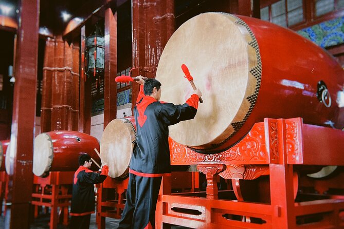 Lama Temple Tour with Tickets: Beijing's Hidden Mystical World - Entering Lama Temple and following the blessing routine